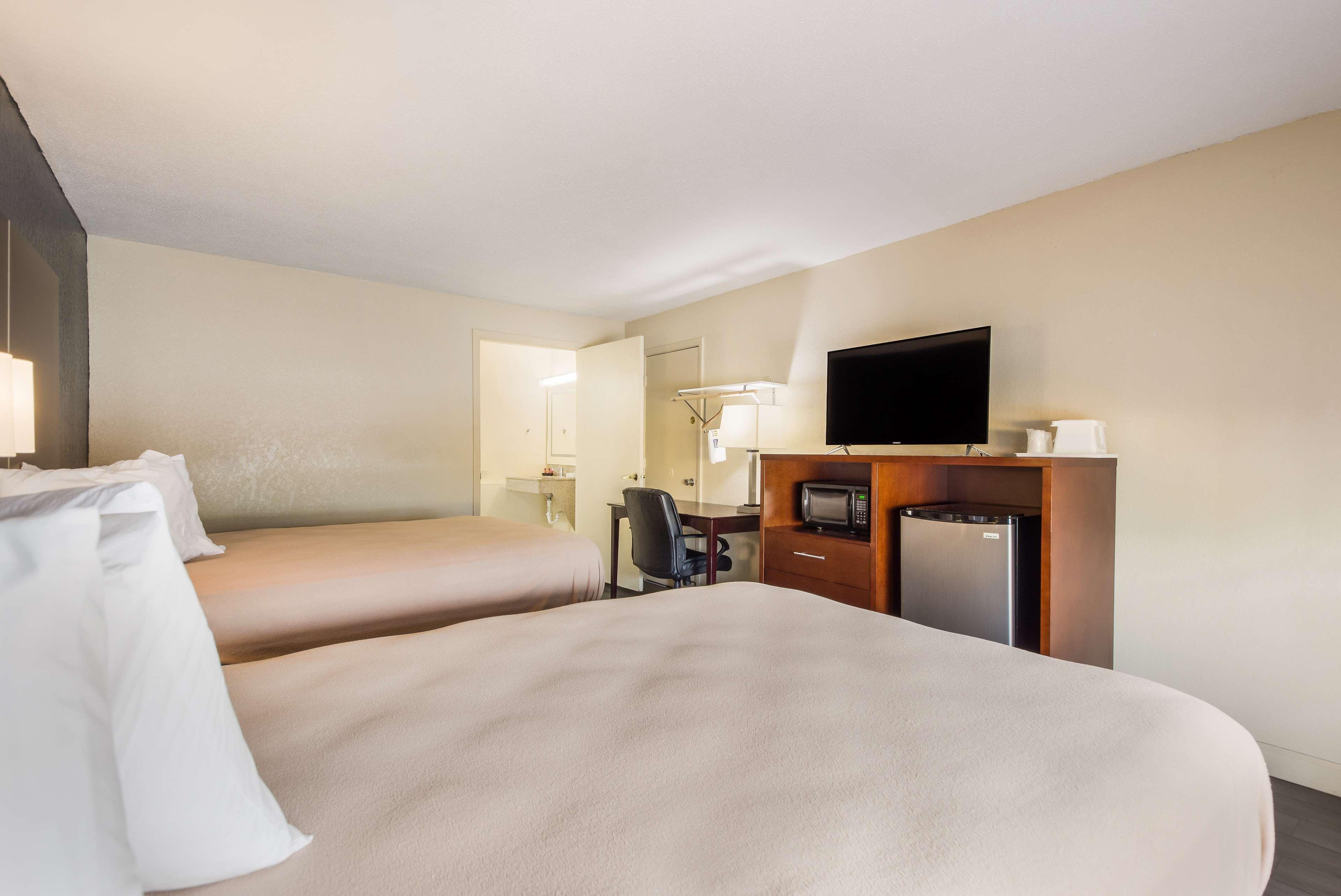 Surestay Hotel By Best Western Sarasota Lido Beach Exterior photo