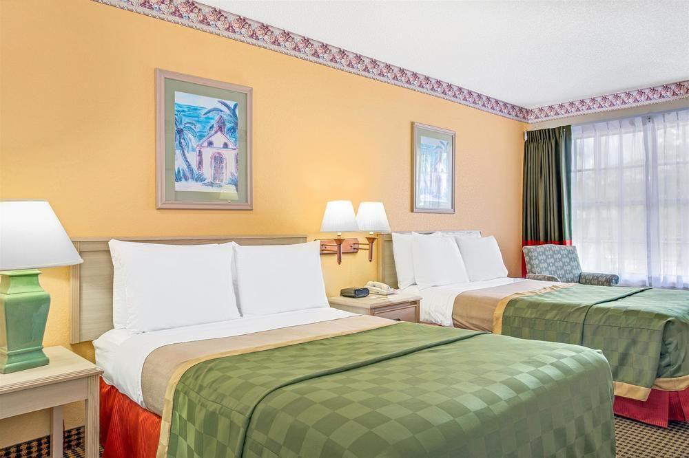 Surestay Hotel By Best Western Sarasota Lido Beach Exterior photo